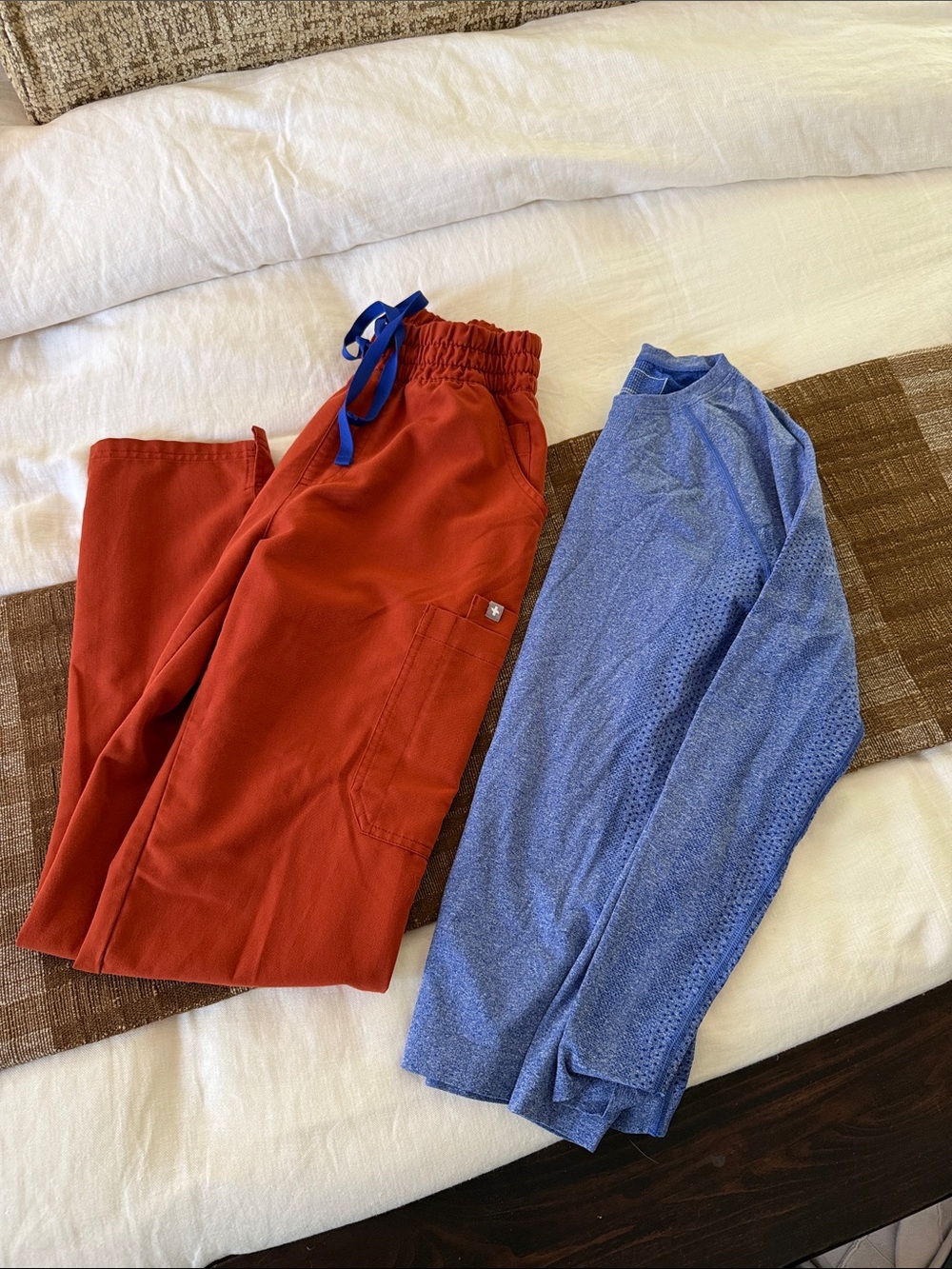 Figs Auburn HW Yola XS and matching blue seamless underscrub S